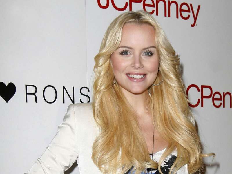 Actress Helena Mattsson Wallpaper