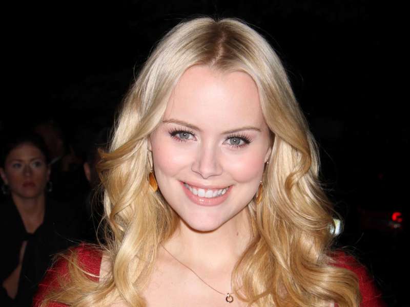 Actress Helena Mattsson Wallpaper