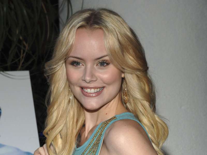 Actress Helena Mattsson Wallpaper