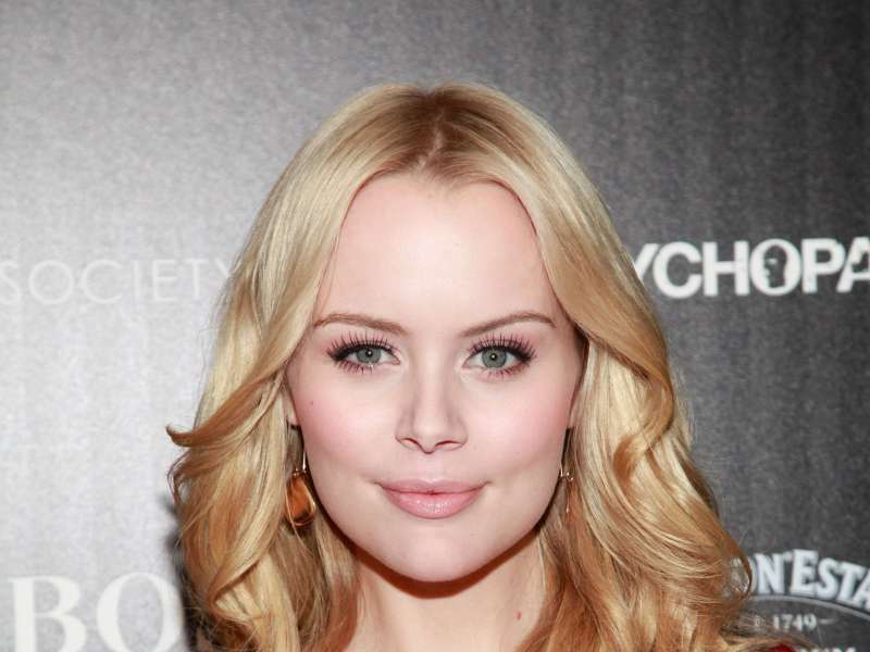 Actress Helena Mattsson Wallpaper