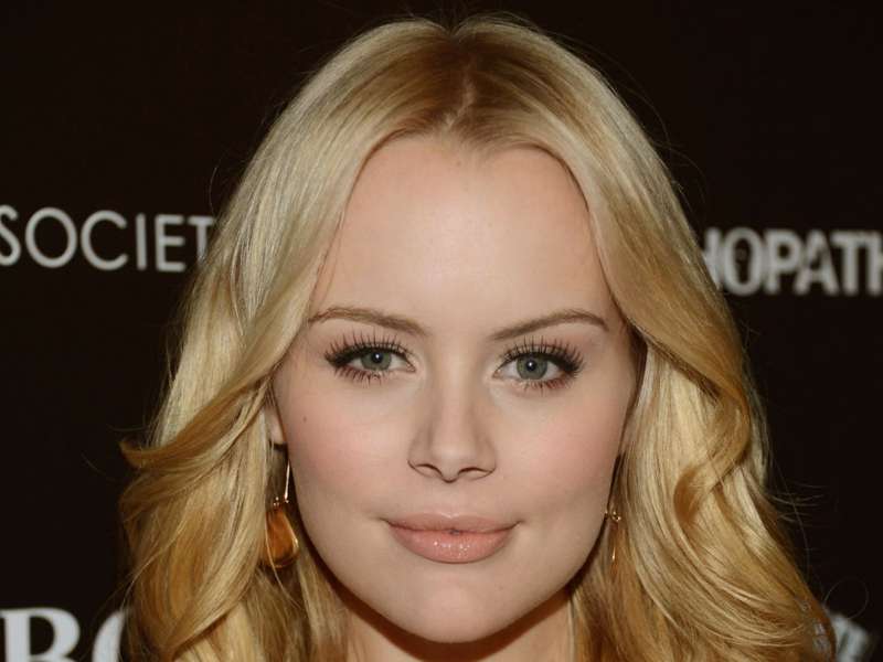 Actress Helena Mattsson Wallpaper