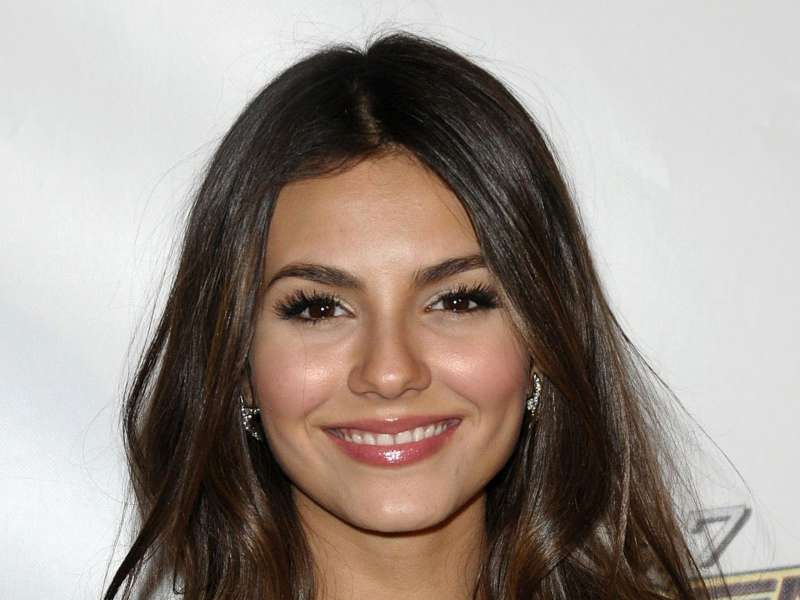 Victoria Justice Wallpaper